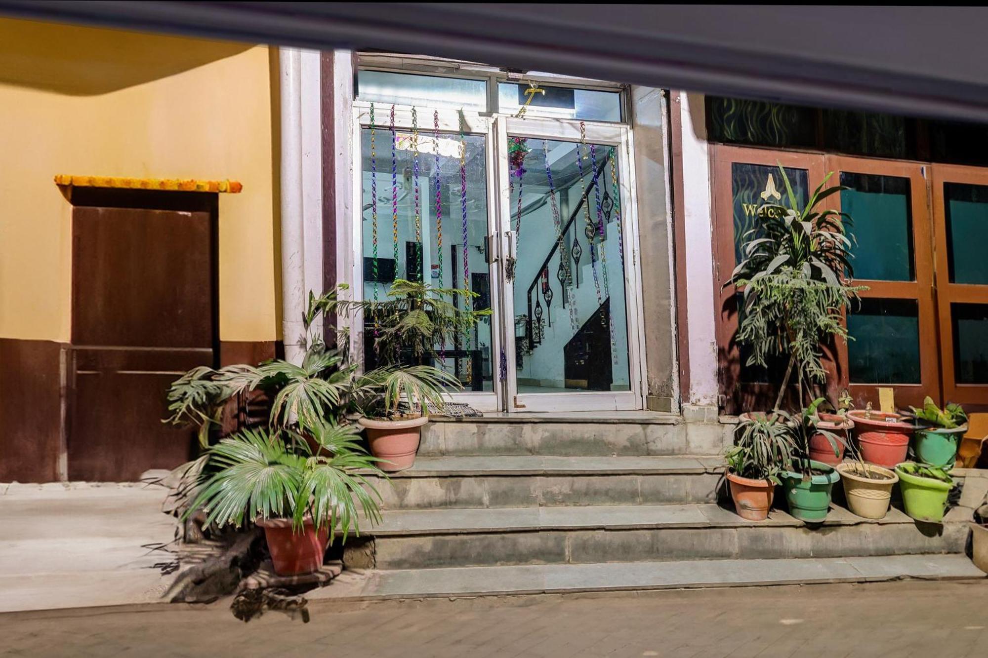Hotel O Deurali Dx New Delhi Exterior photo